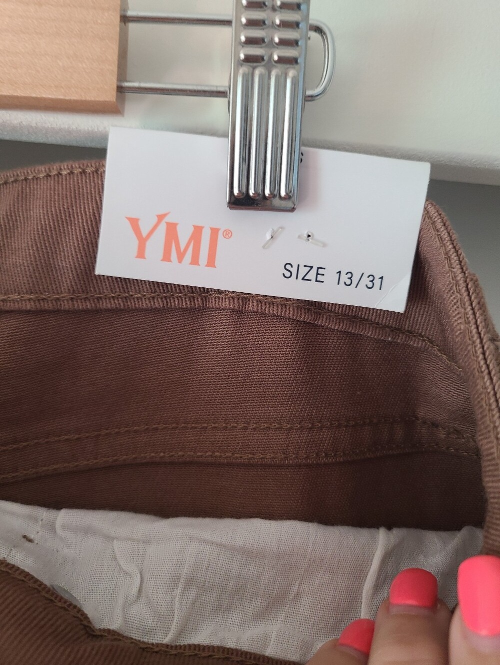 NWT YMI High Rise Wide Leg Brown Cargo Pants - Picture 6 of 9